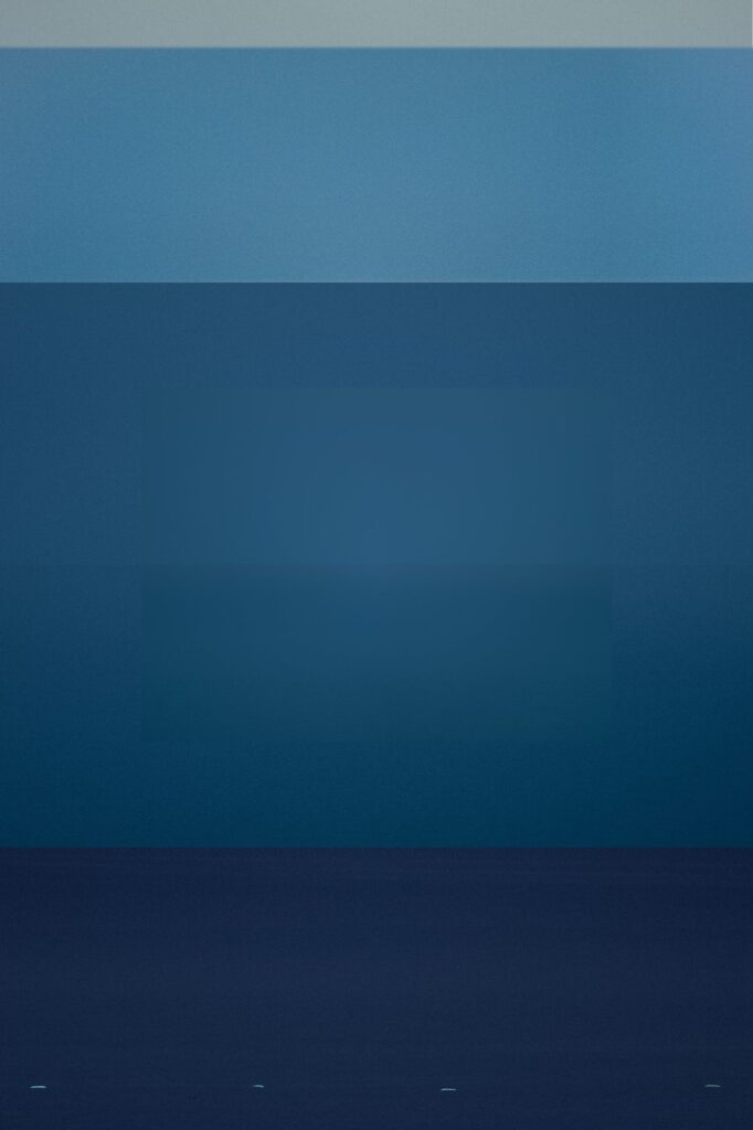 吉　元偉　写真展「Space of Blue」
